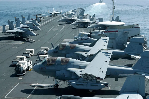 Kapal Induk USS Abraham Lincoln Holopis