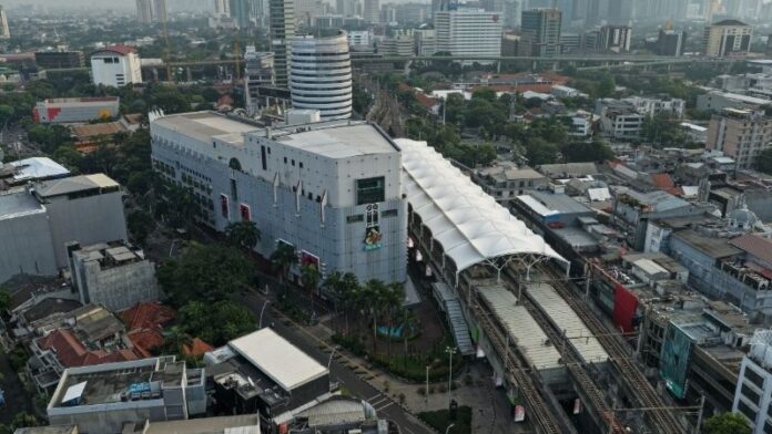 Blok M Plaza Holopis