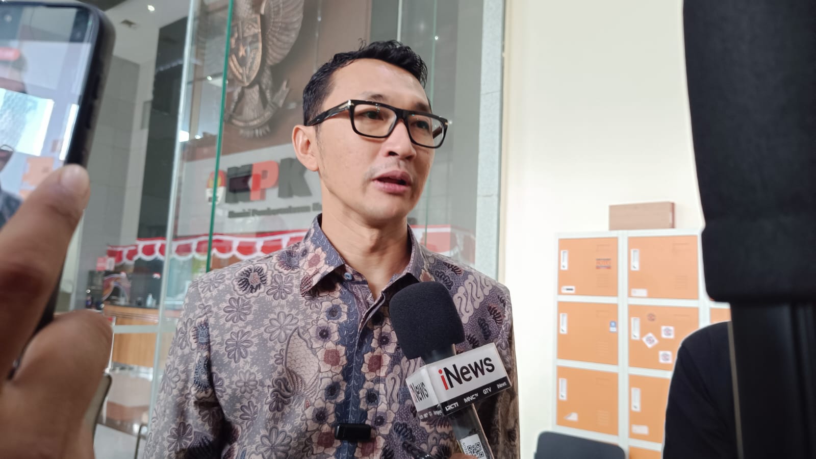 Budi Prasetyo Jubir Kpk Holopis