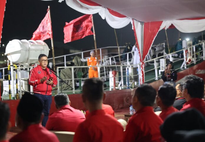 Hasto Lepas Rumah Sakit Apung Kapal Laksamana Malahayati Holopis