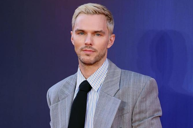 Nicolas Hoult Holopis.com