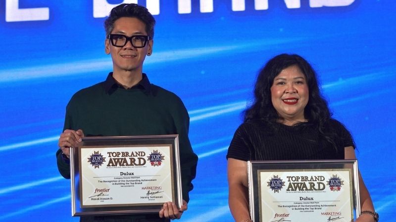 Penghargaan Top Brand Award 2026 2 Kategori Diatas Panggung Holopis