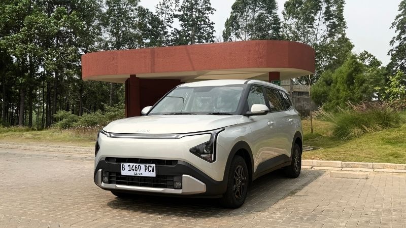 Cari MPV Manual? Kia Carens Baru Tawarkan Fitur Melimpah 1 The Kia Carens Manual Transmission Holopis 1