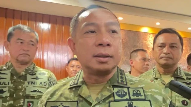 Panglima TNI Jenderal Agus Subiyanto Holopis