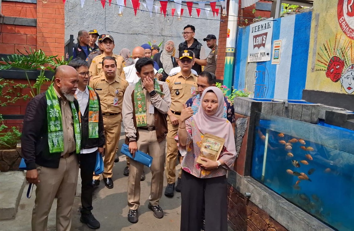 Tim Verifikasi Lapangan JIA 2026 Bangga Inovasi di RT 11 Gandaria Utara 1 Swasembada Pangan Rt 11
