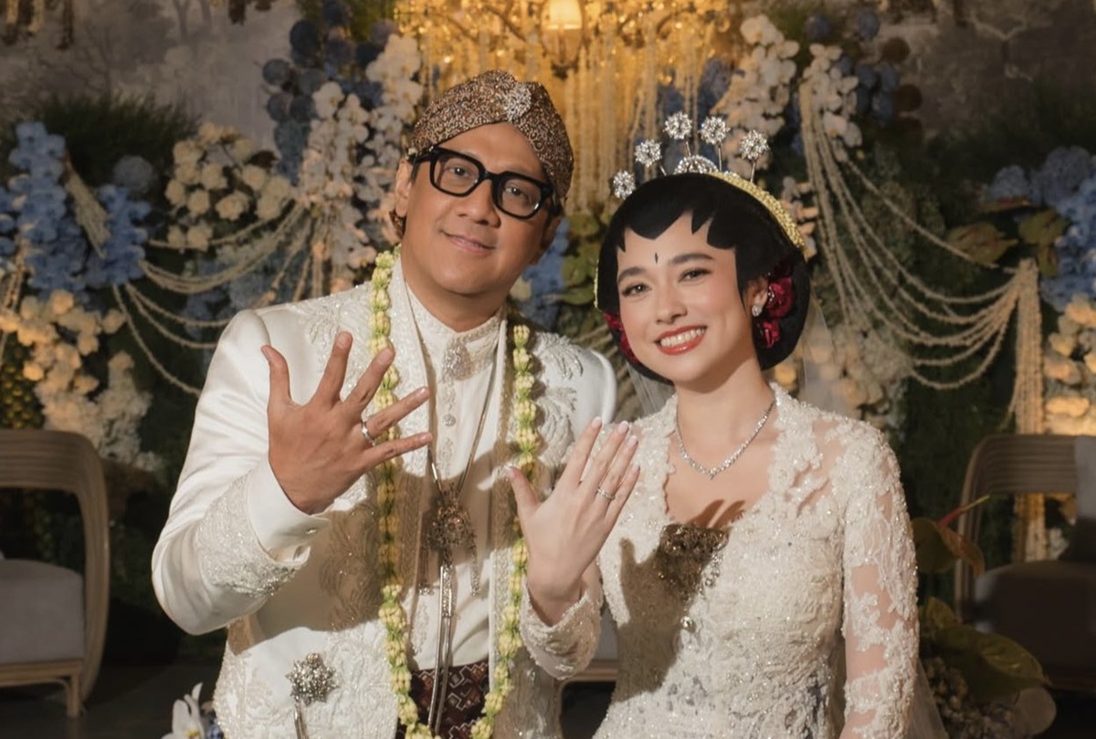 Andre Taulany Dan Amanda Rigby Holopis 1