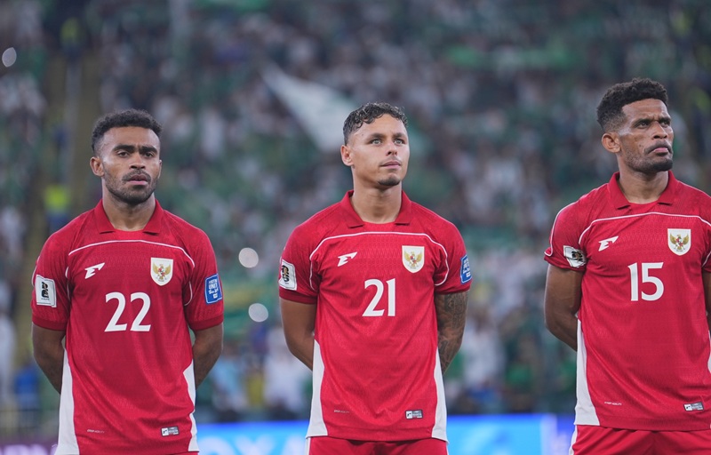 Dean James Bersama Skuad Timnas Indonesia Holopis