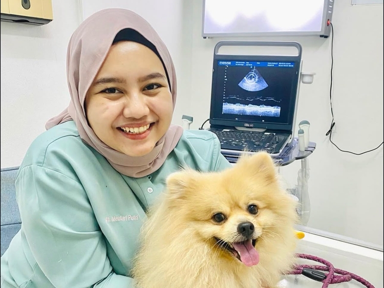 Dokter Hewan Praktisi Mentari Putri Nastiti Holopis