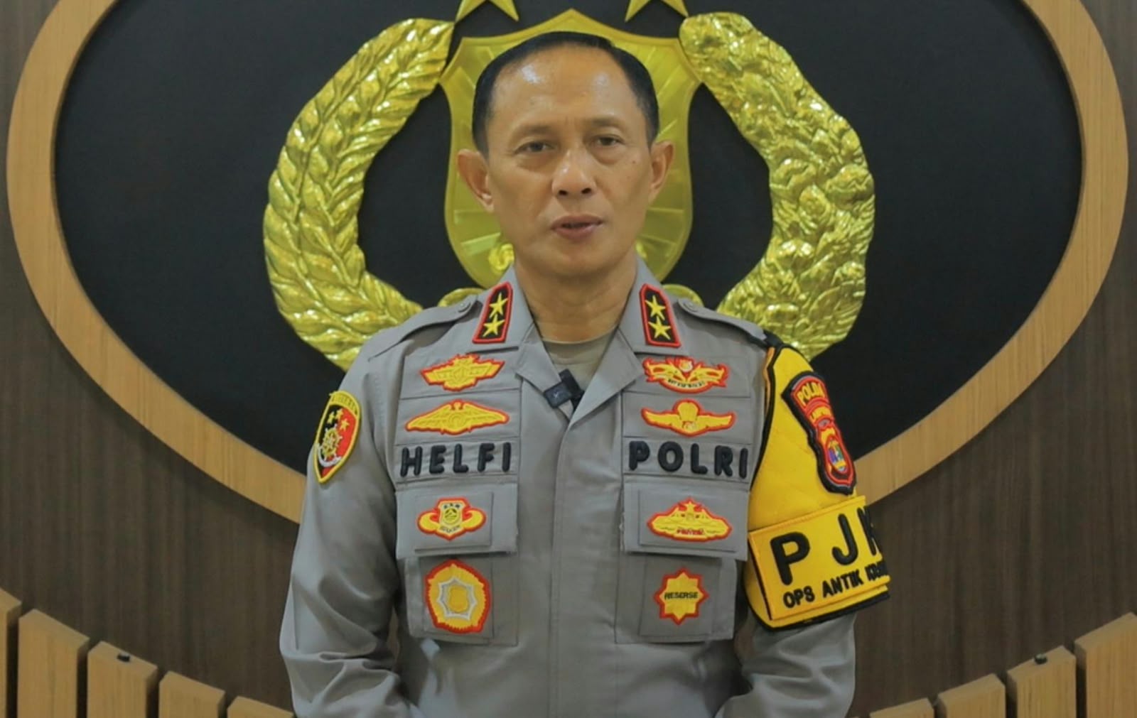 Helfi Assegaf Holopis