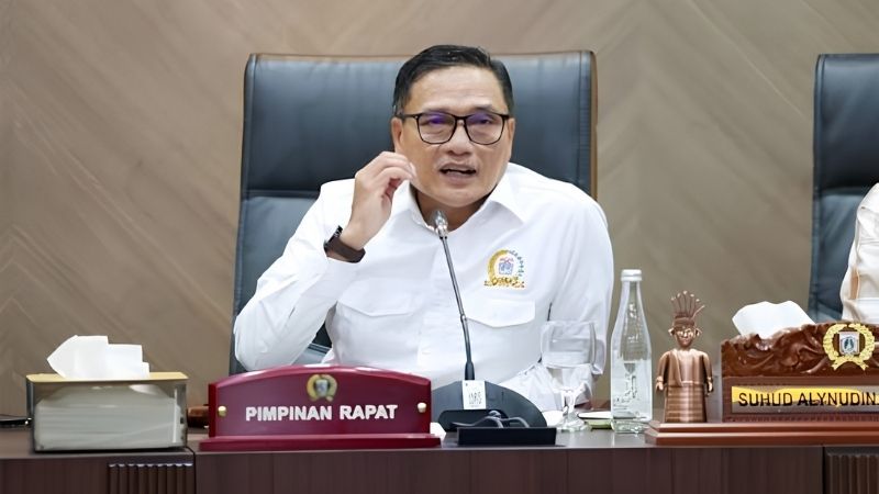 Ketua Dprd Dki Jakarta Suhud Alynudin Holopis