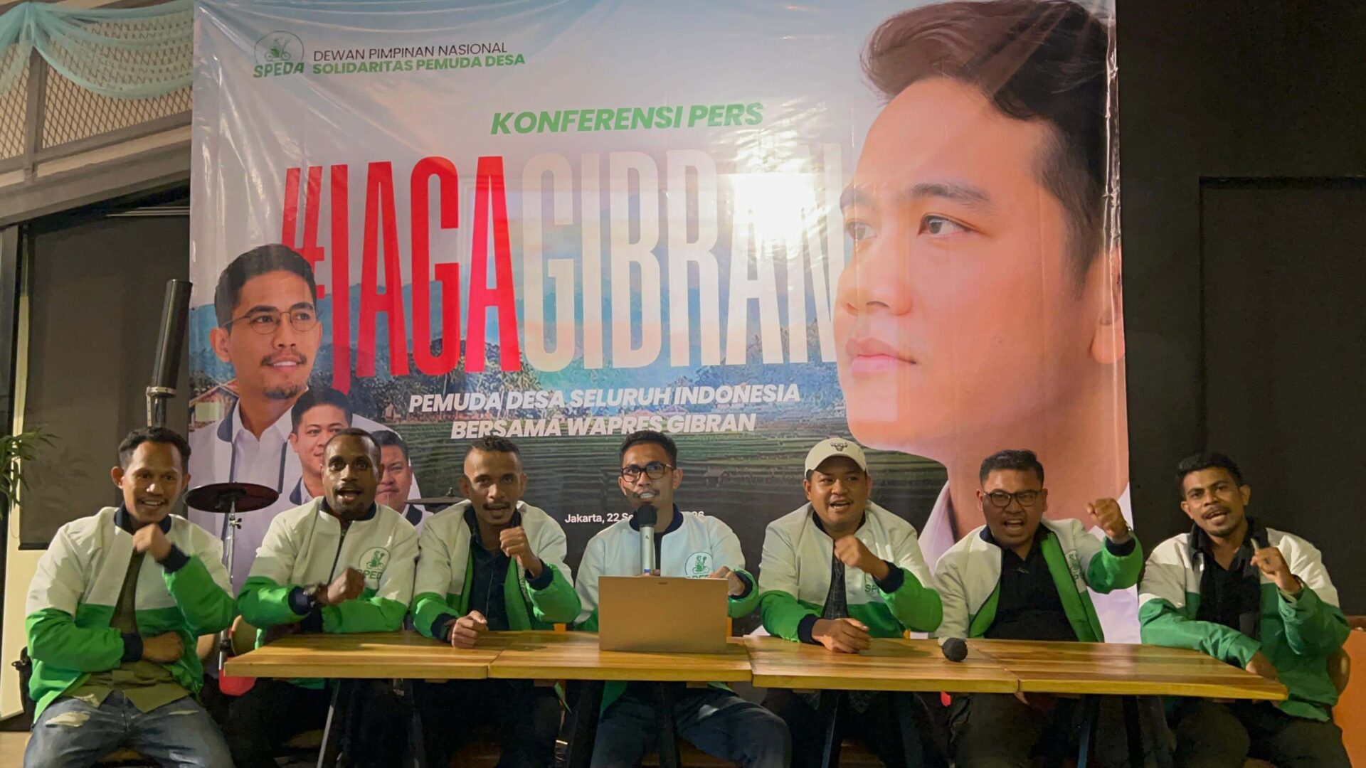 Konferensi Pers Jaga Gibran Dari Speda Holopis