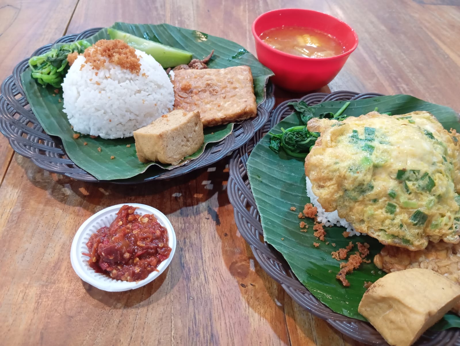 Nasi Tempong Holopis