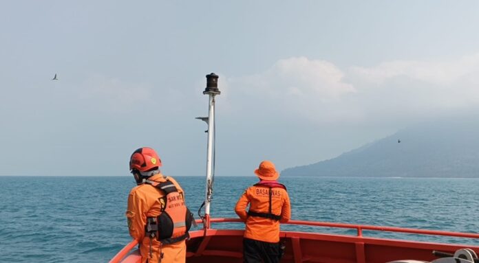 Operasi Sar Hari Ke 7 Pencarian Jurnalis Yang Hilang Di Perairan Selat Sunda Saat Meliput Erupsi Anak Krakatau Holopis