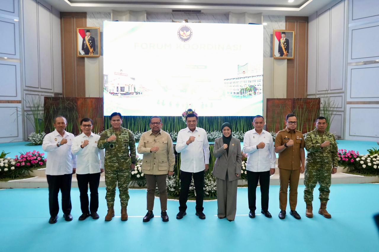 Menko Djamari Ingatkan Negara Harus Kuasai Ruang Digital, Cegah Disinformasi, Fitnah, Hingga Pesimis 1 Peserta Forum Koordinasi Badan Koordinasi Hubungan Masyarakat Holopis