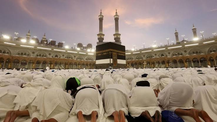 Umrah Holopis