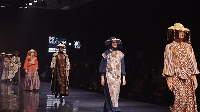 Batik Solo Holopis