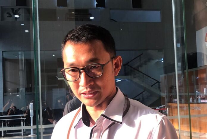 Budi Prasetyo Kpk Holopis