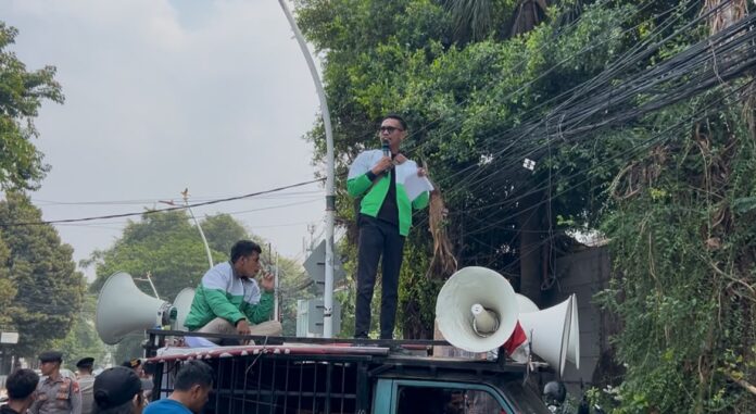 Fadli Rumakefing Speda Holopis