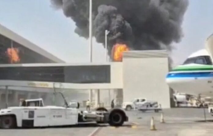 Holopis Serangan Bandara Riyadh