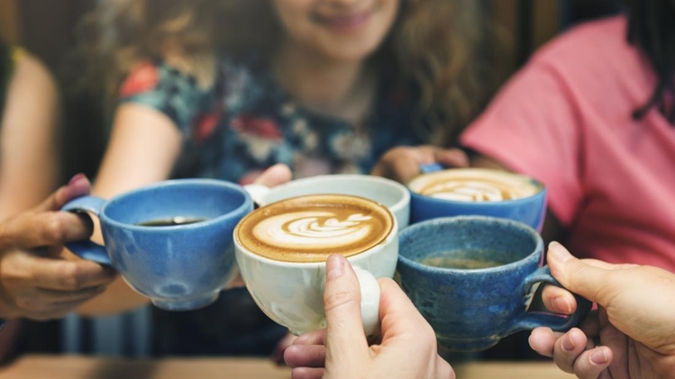 Ilustrasi Anak Muda Nongkrong Di Cofeeshop Holopis