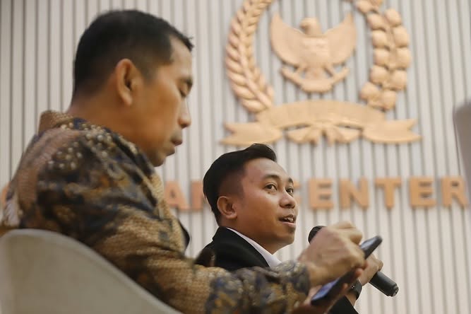 Iwan Setiawan Di Dpr Ri Holopis