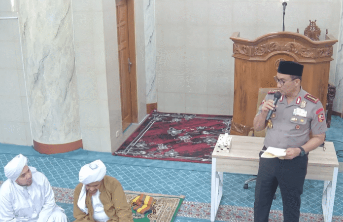 Kapolri Dan Habib Umar Al Hafiz Di Masjid Al Ikhlas Mabes Polri Holopis