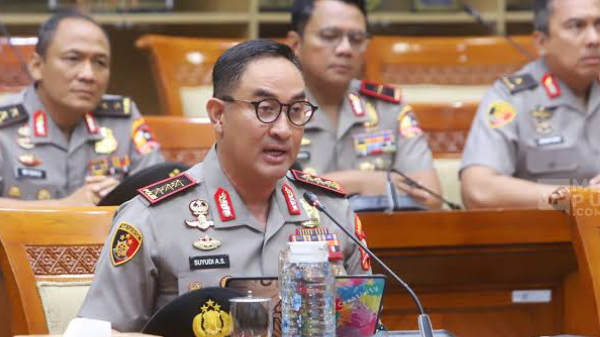 Komjen Pol. Suyudi Ario Seto Holopis 3