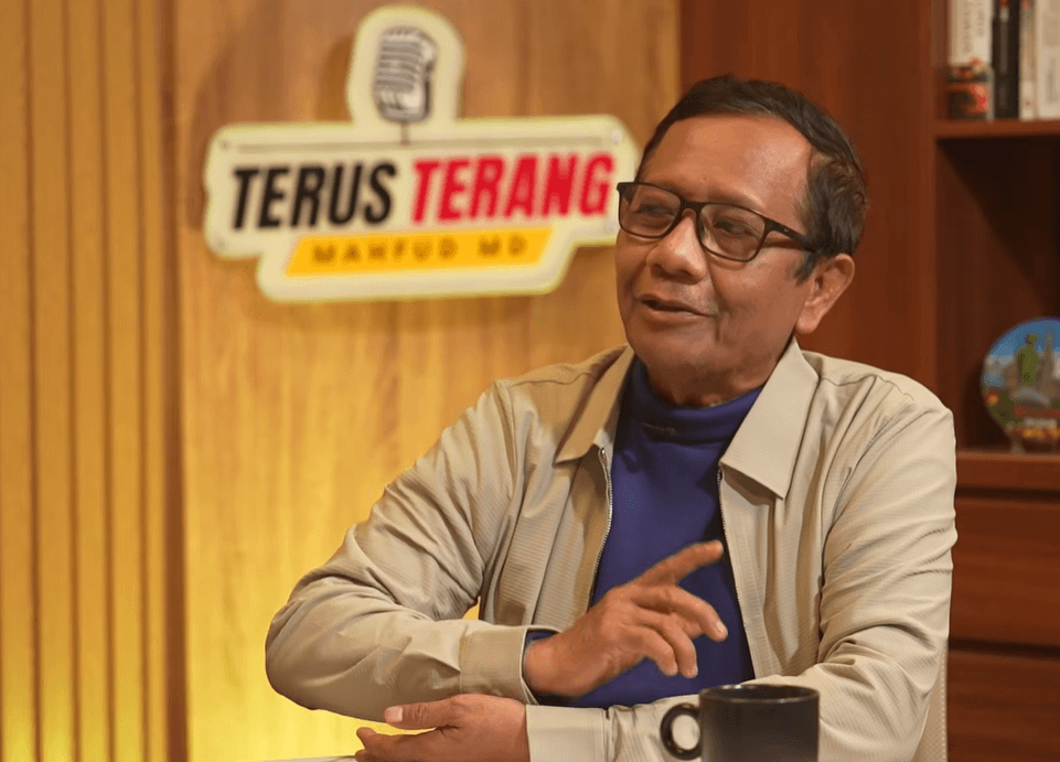 Mahfud Md 1 Holopis
