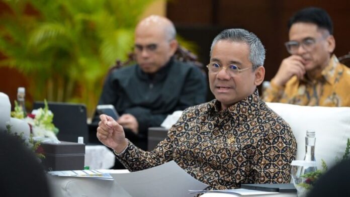 Menteri Keuangan Holopis 3