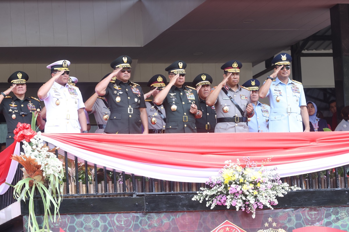 Pimpinan Tinggi Tni Polri Holopis