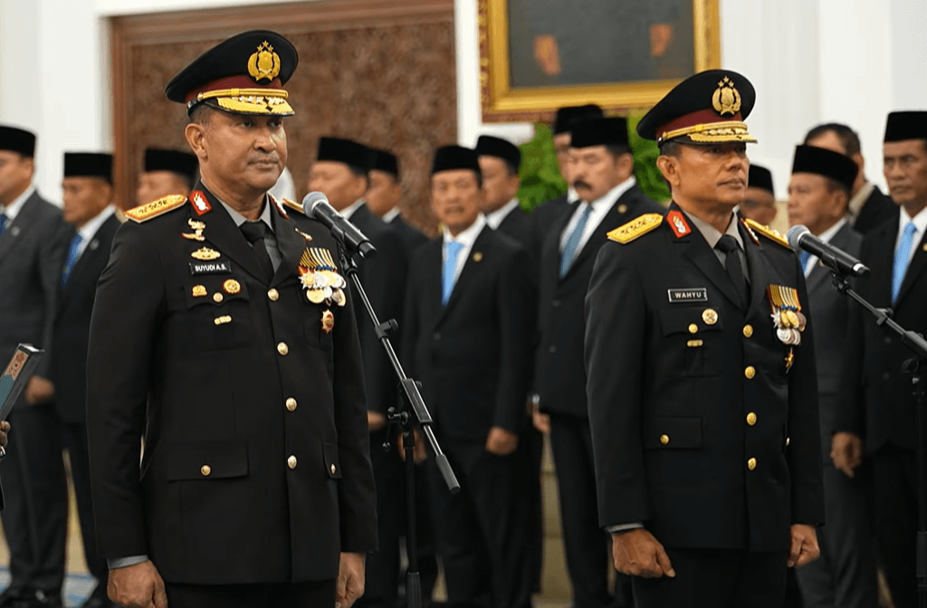 Suyudi Dan Wahyu Holopis