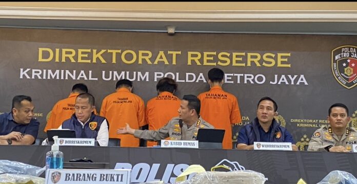Tersangka Pembunuhan Kekerasa Holopis