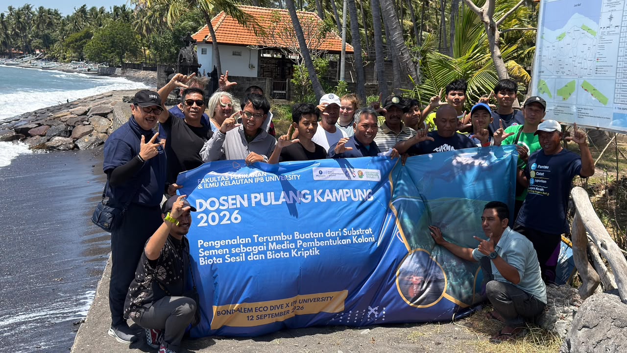 Dosen Pulang Kampung Holopis